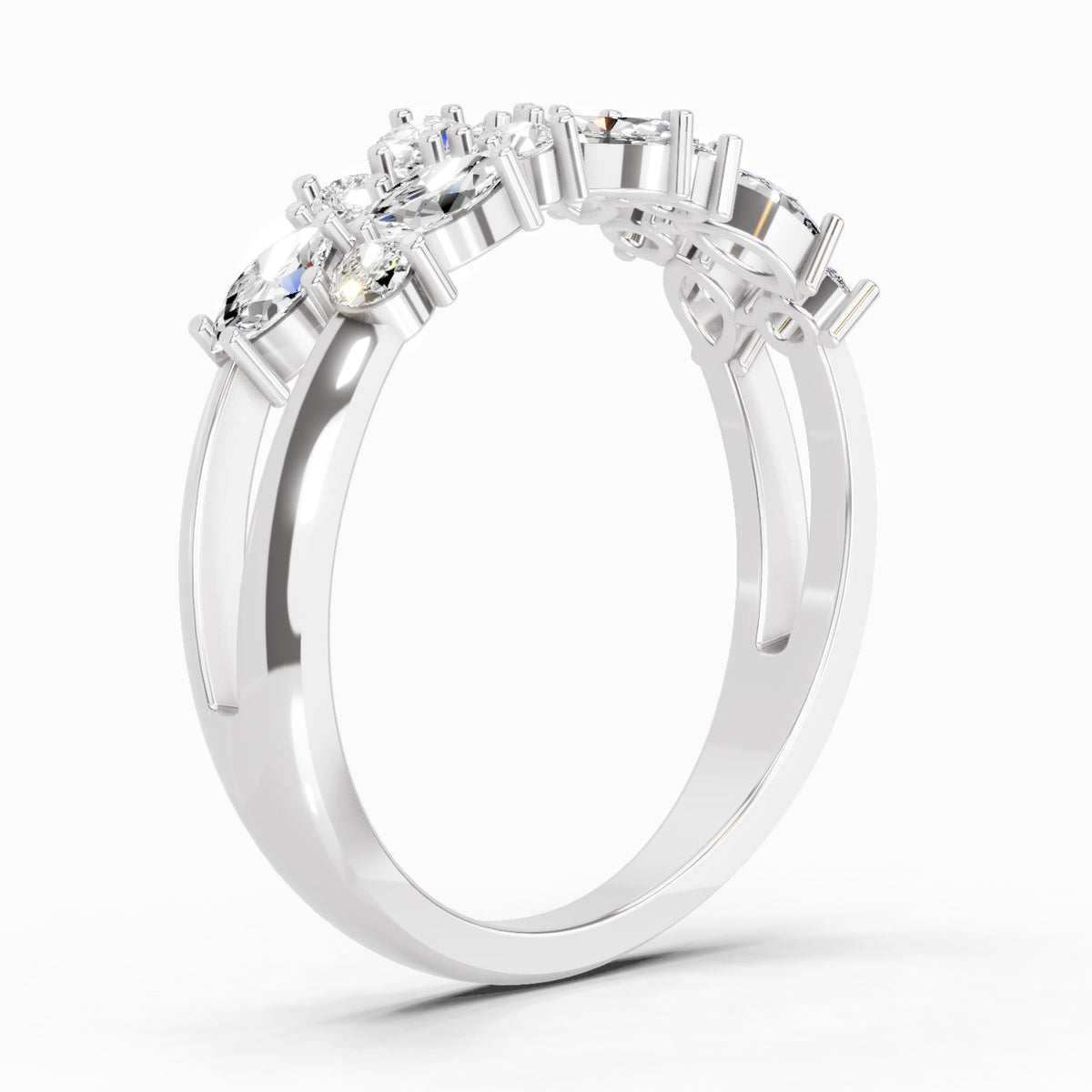 Exquisite Round Cluster Diamond Ring